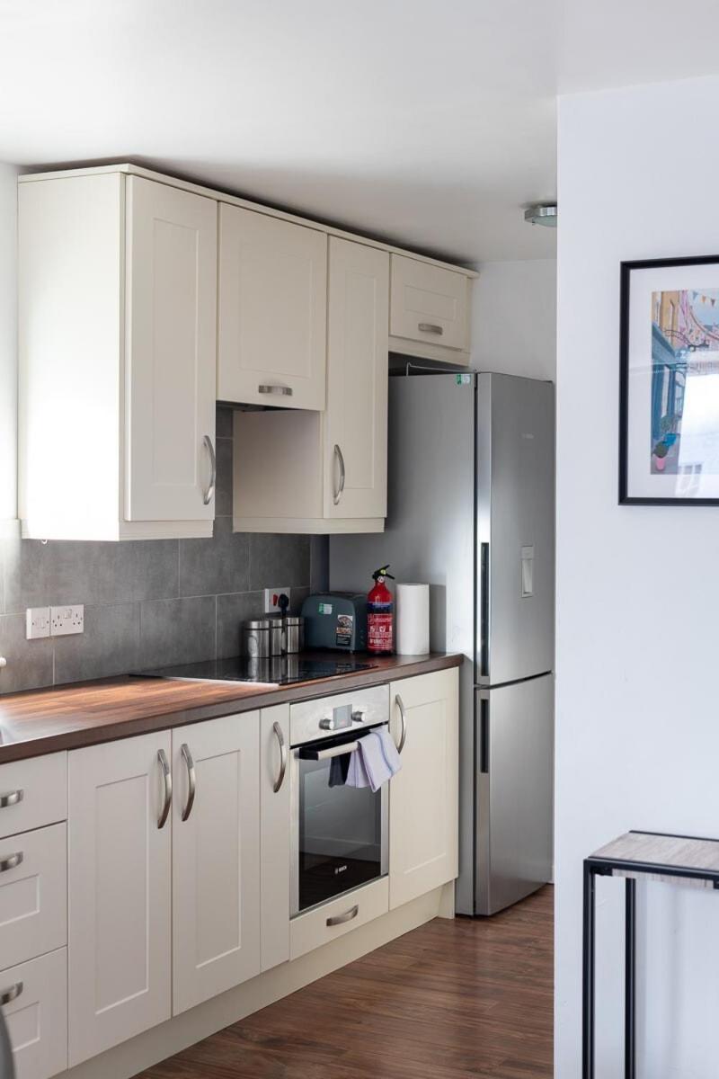 City Center,2 Bedroom Apartment With Parking CBG Buitenkant foto