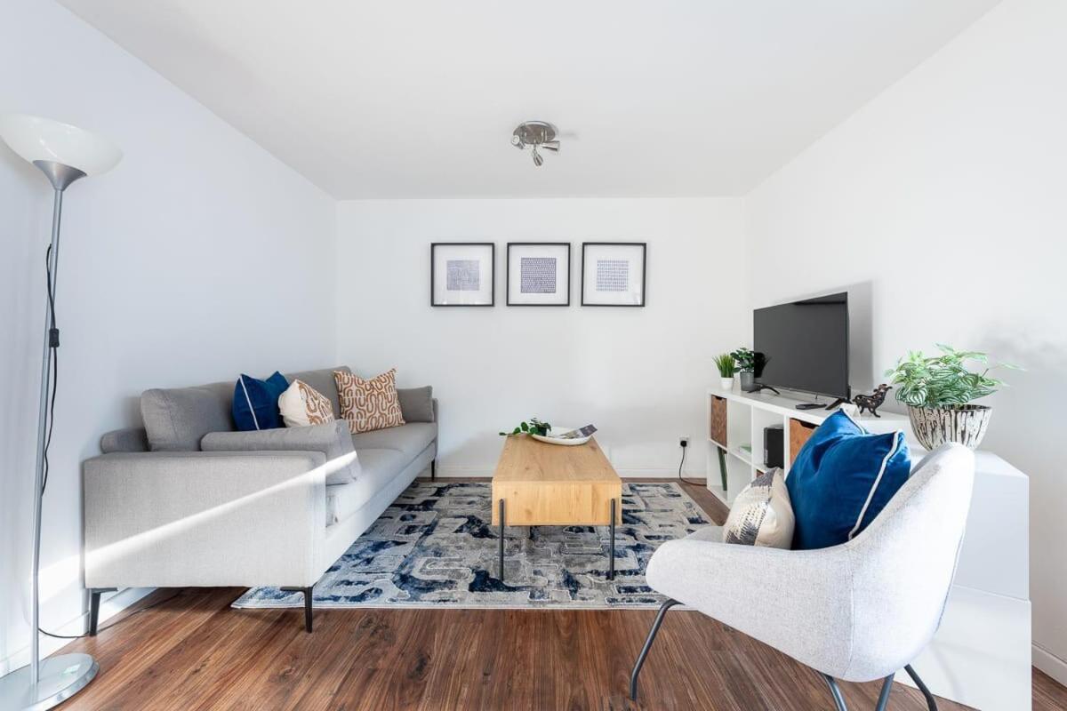City Center,2 Bedroom Apartment With Parking CBG Buitenkant foto