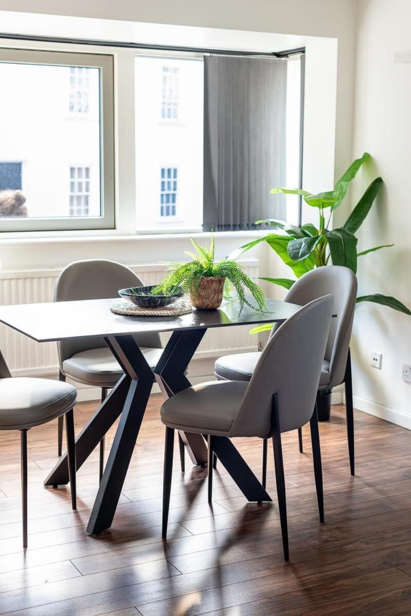 City Center,2 Bedroom Apartment With Parking CBG Buitenkant foto