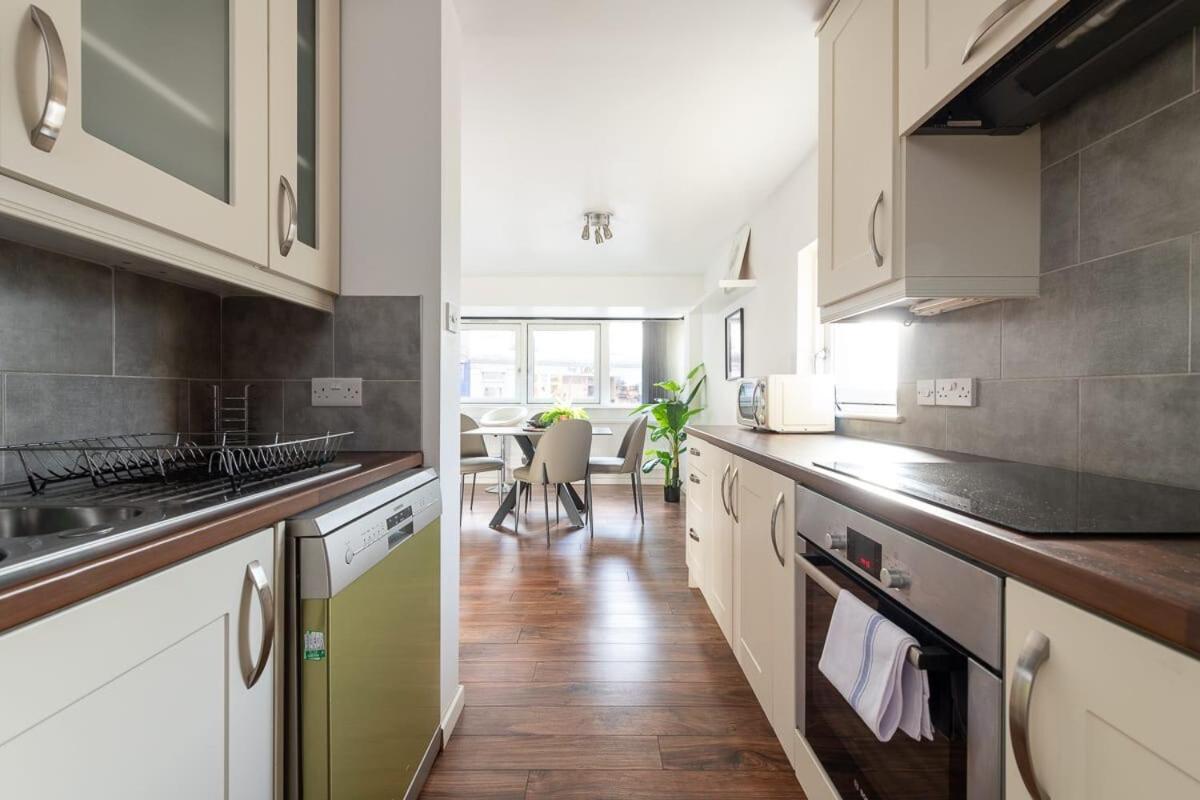 City Center,2 Bedroom Apartment With Parking CBG Buitenkant foto